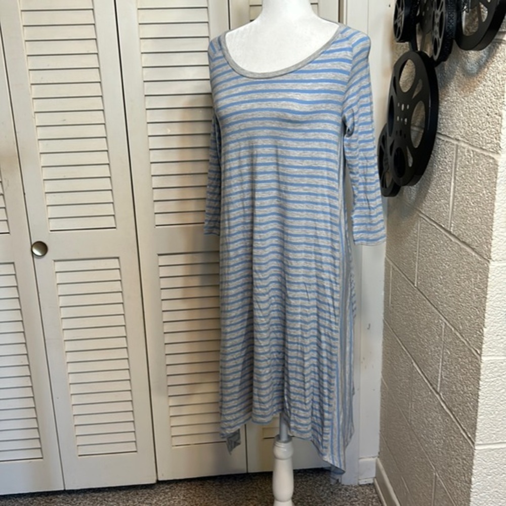 NWT MATILDA JANE M three-quarter sleeve, striped shirt, dress in gray and blue